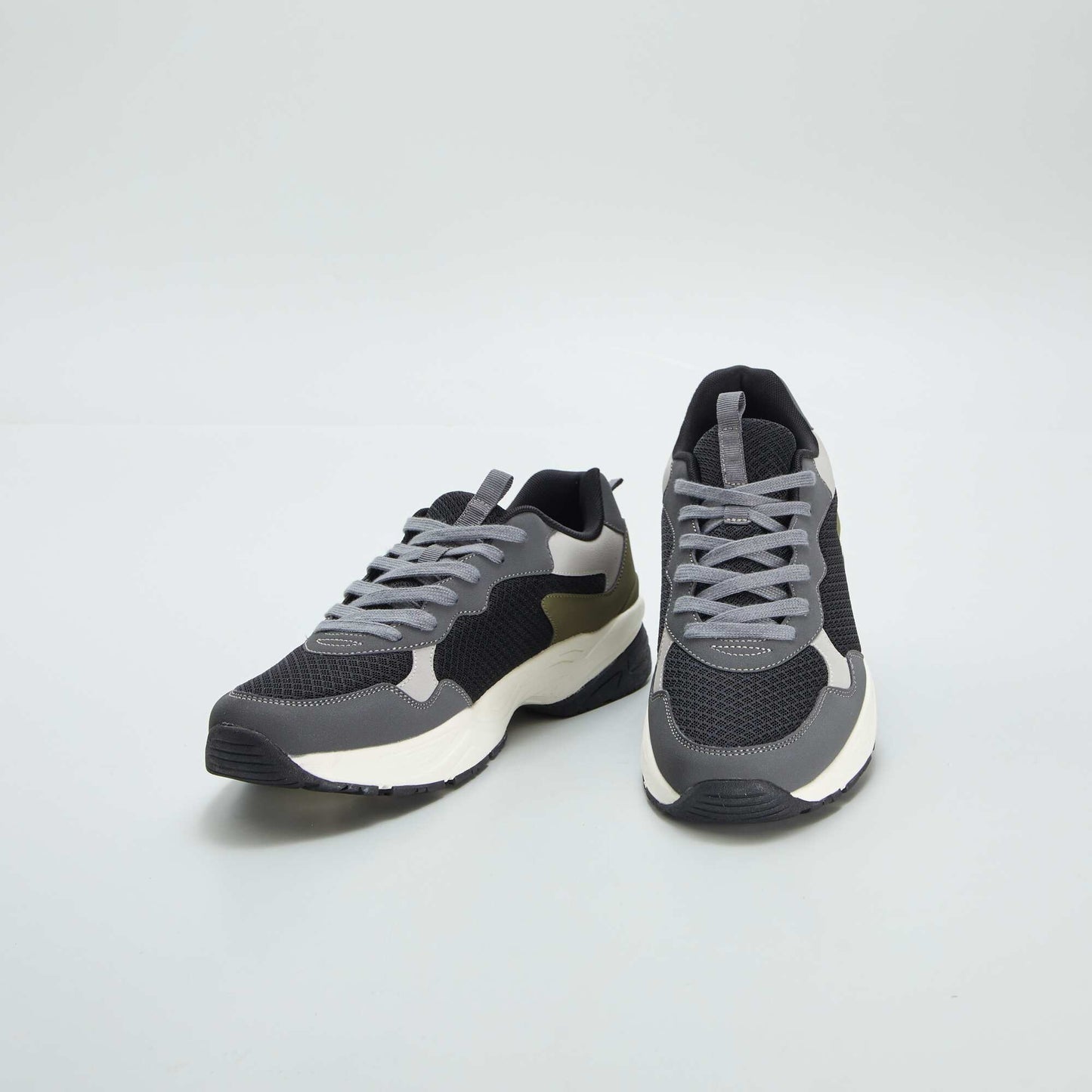 Sporty trainers BLACK