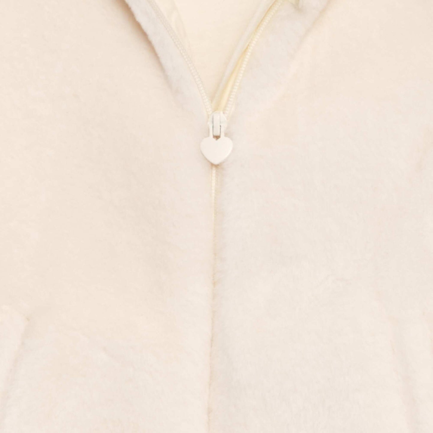 Furry hooded jacket WHITE