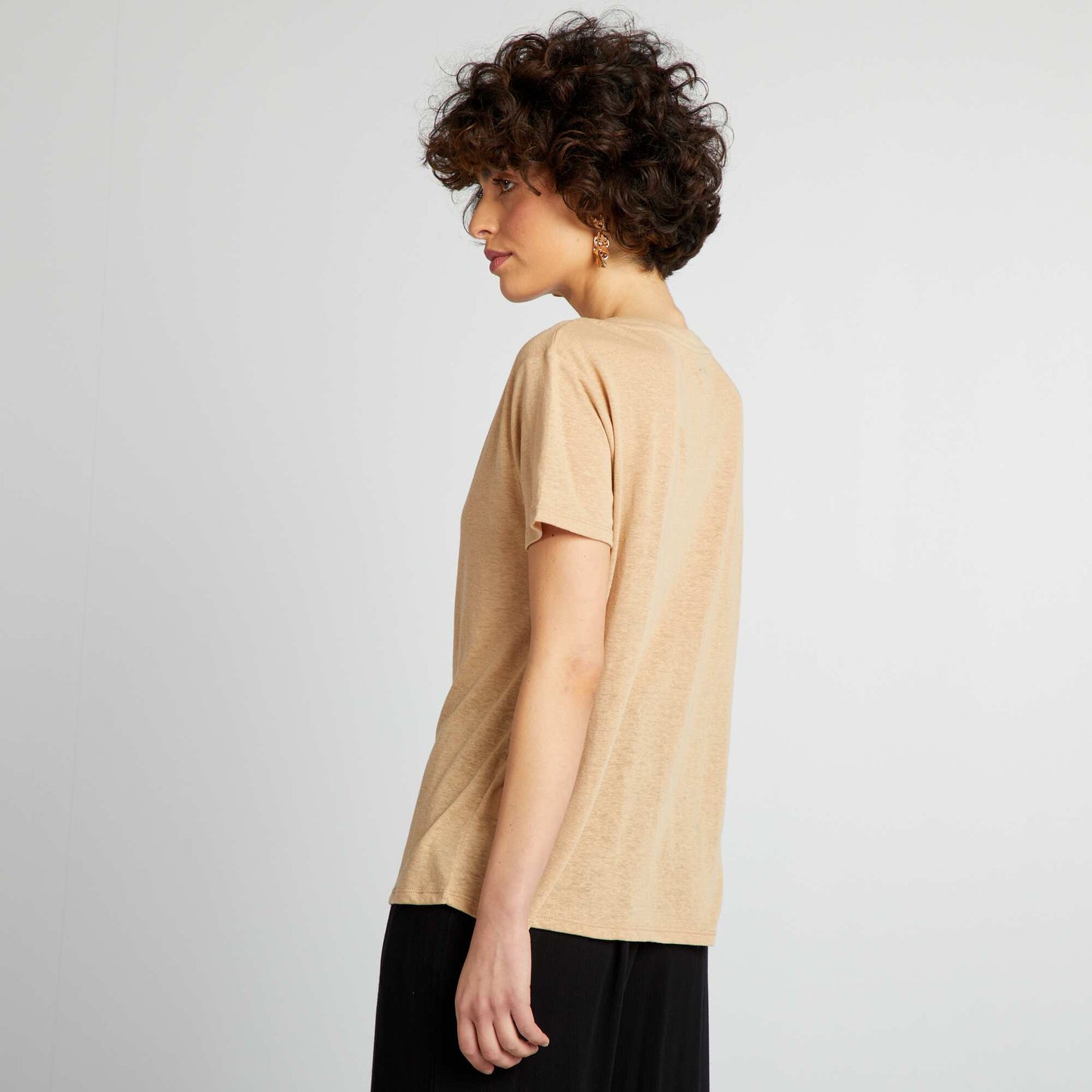 تي شيرت أساسي بأكمام قصيرة BEIGE