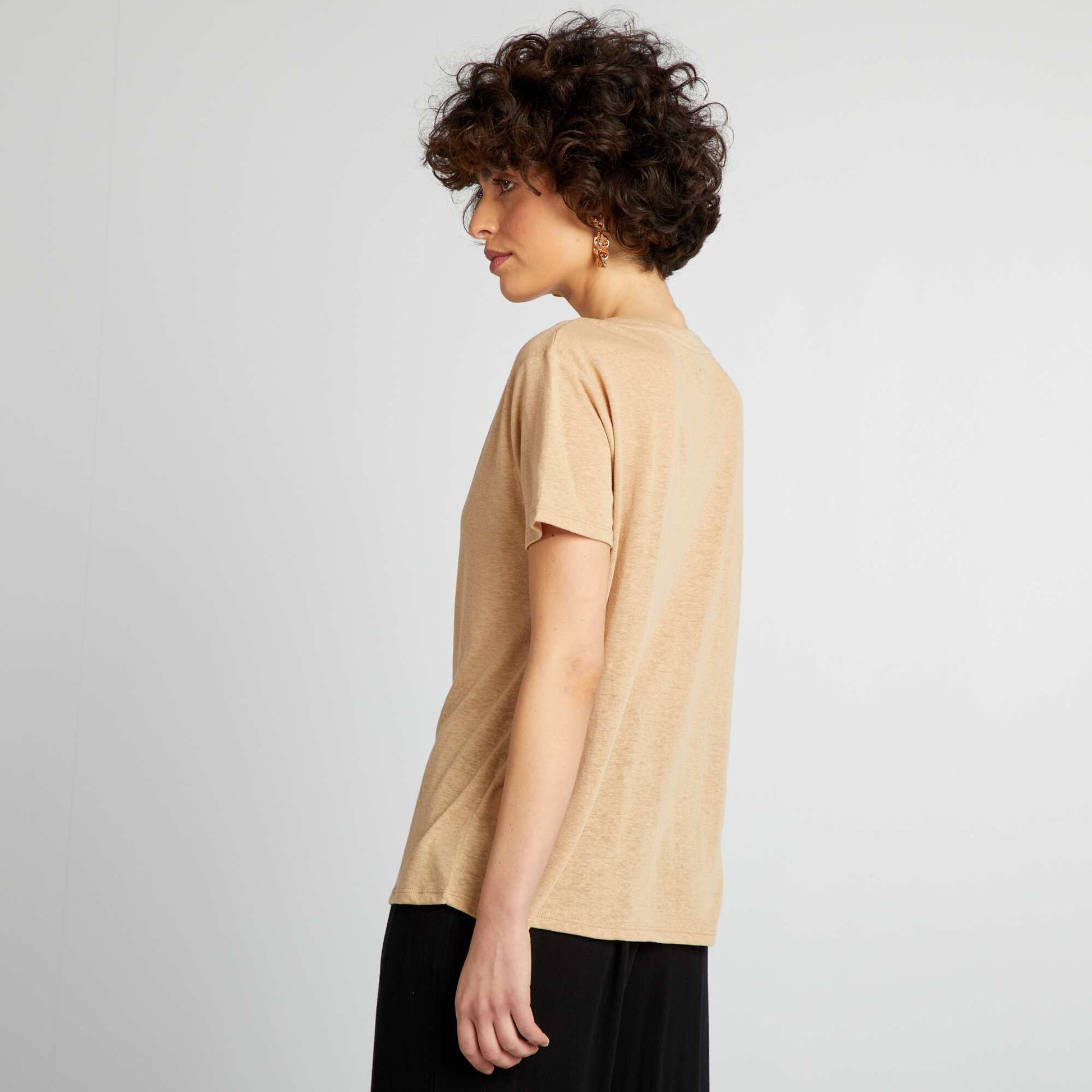 تي شيرت أساسي بأكمام قصيرة BEIGE