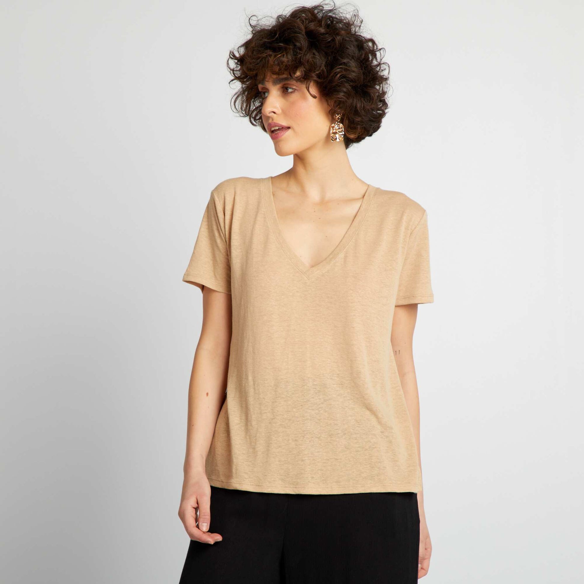 تي شيرت أساسي بأكمام قصيرة BEIGE