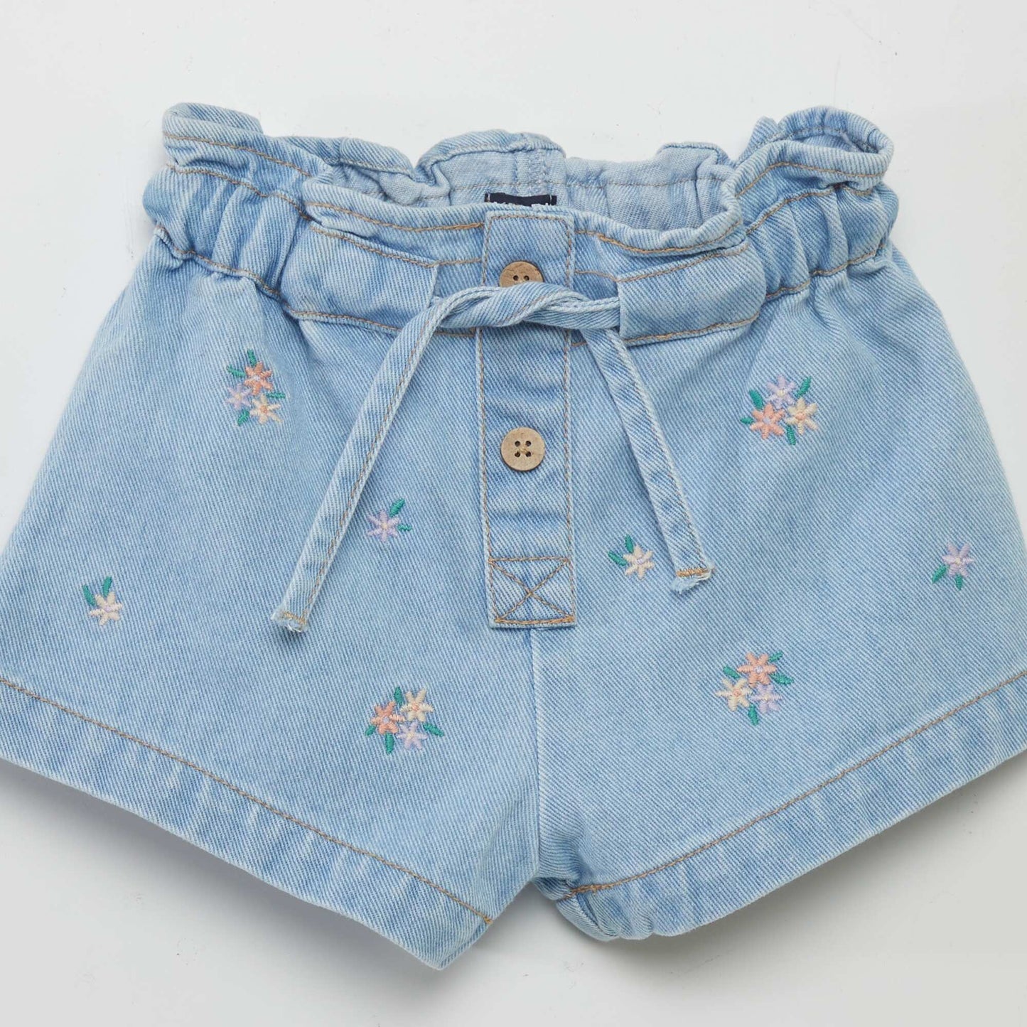 Denim shorts with embroidered flowers BLUE