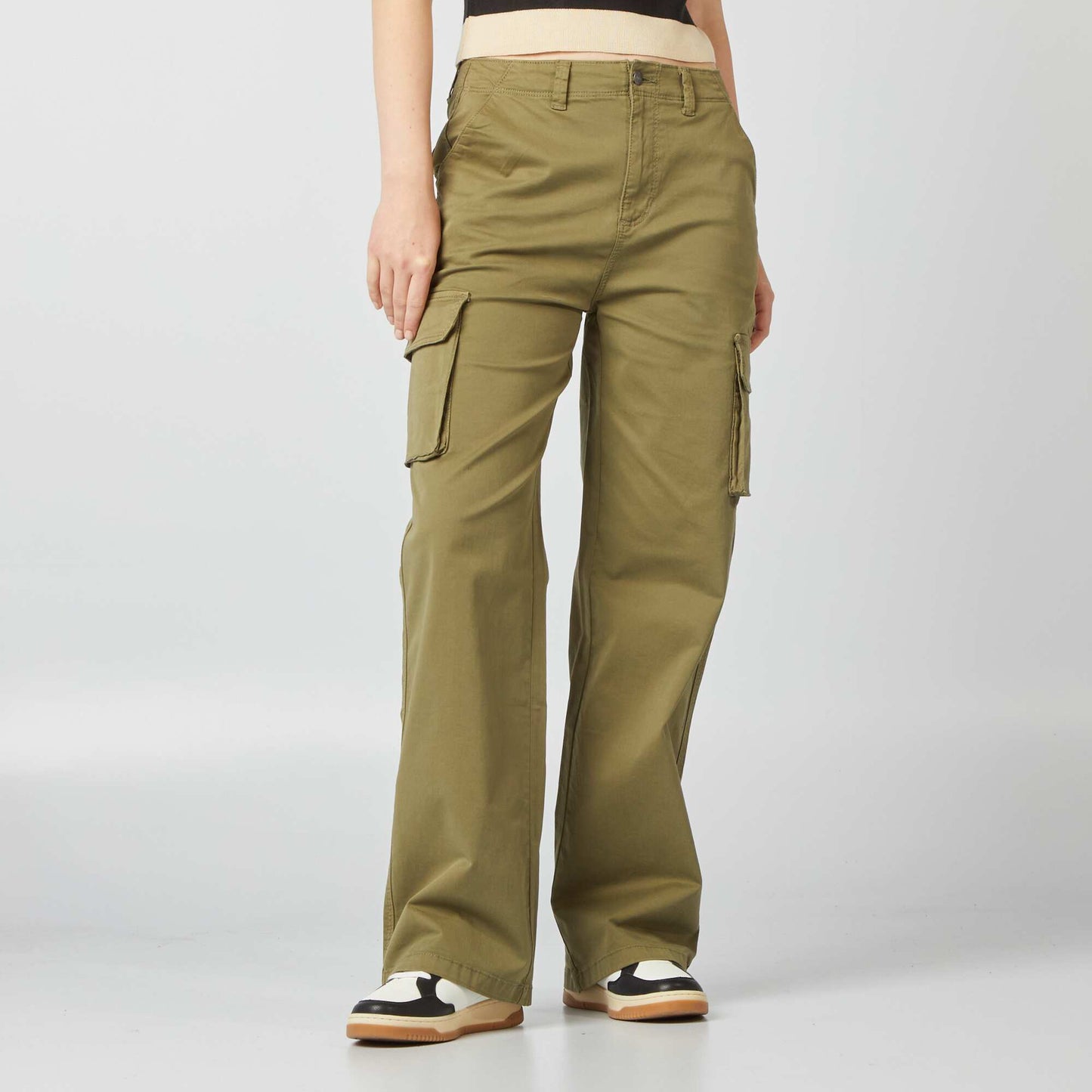 Loose-fit trousers with side pockets GREEN