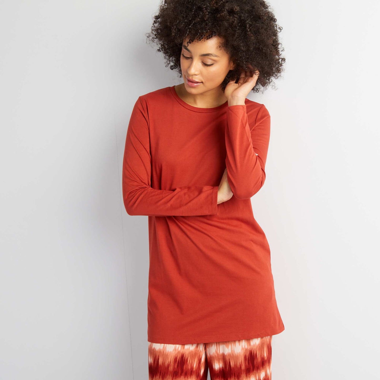 Long-sleeved long T-shirt RED