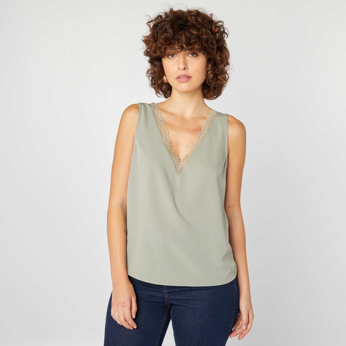 Sleeveless blouse with lace collar GREEN