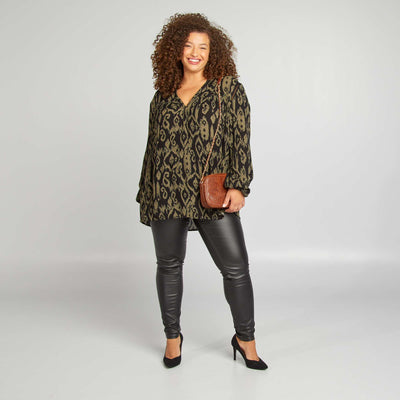 بلوزة سادة أسود