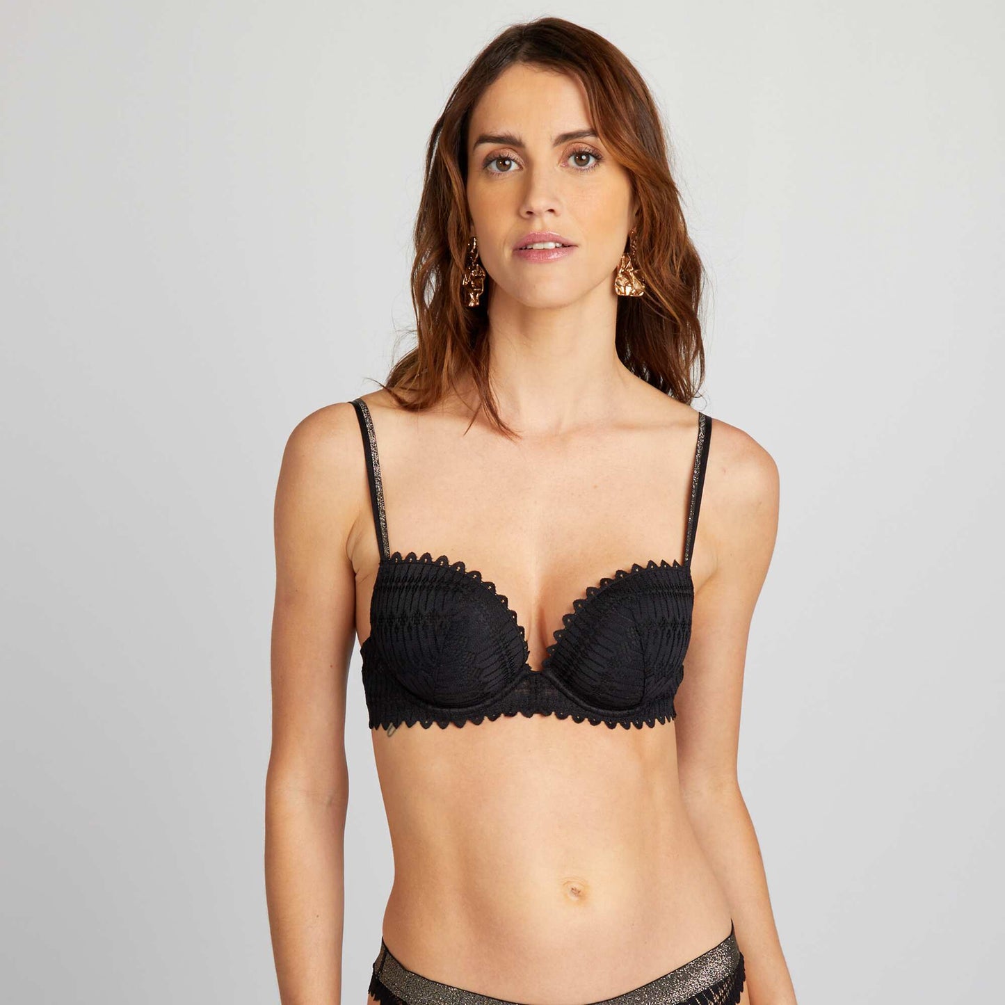 Padded demi-cup bra black