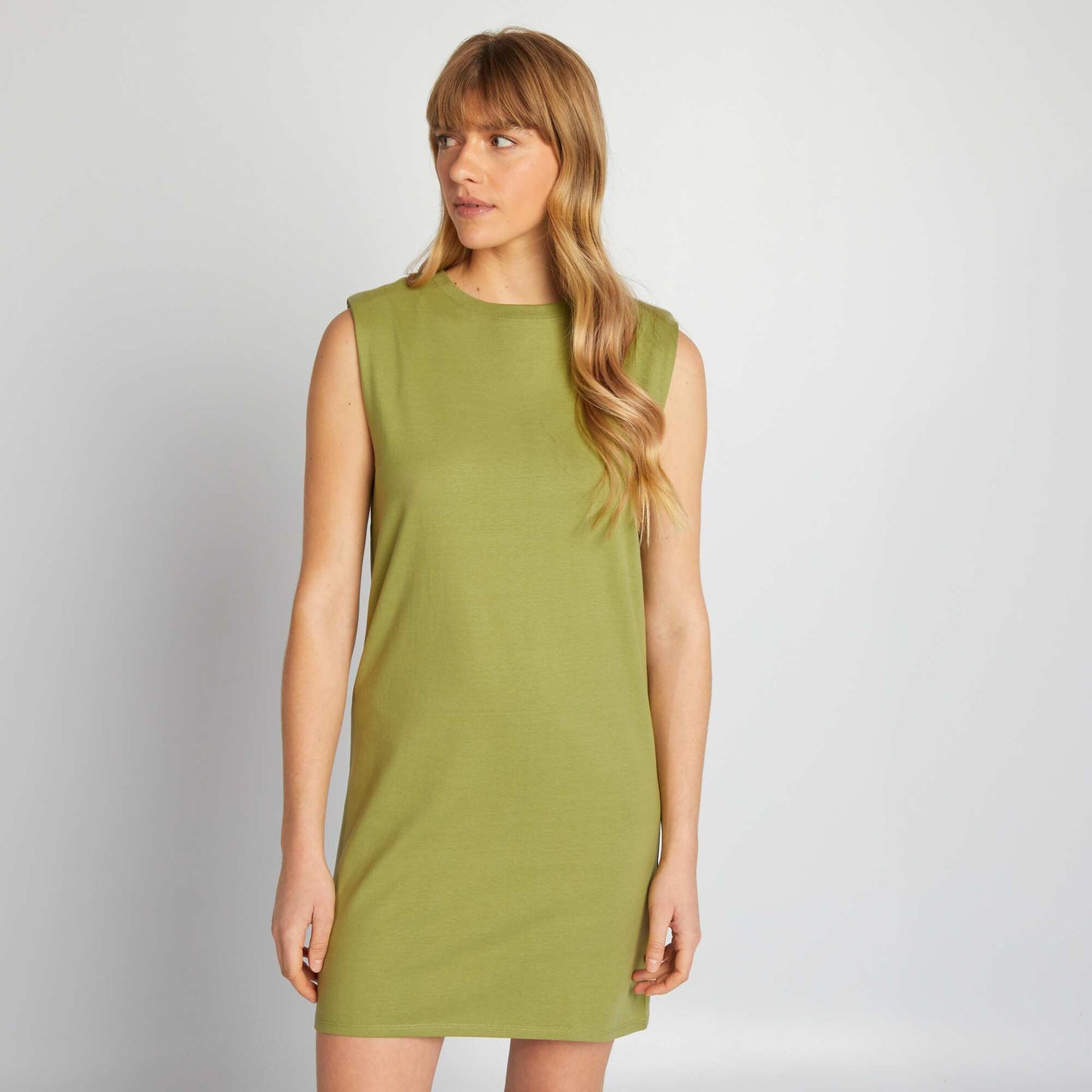 Short dress with épaulettes GREEN