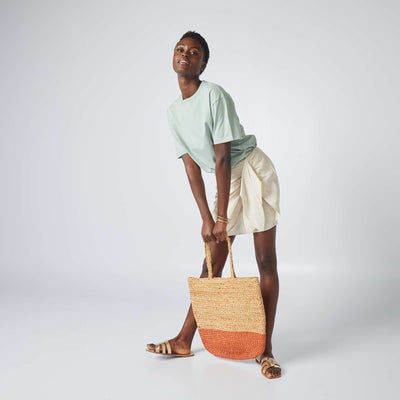 تي شيرت برقبة مستديرة كبيرة الحجم باللون الأخضر