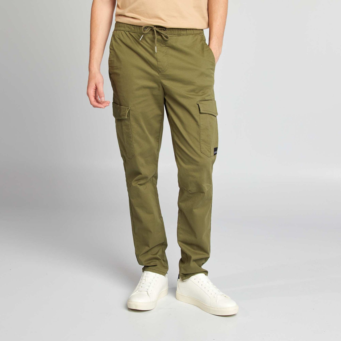 بنطلون رياضي بجيوب بغطاء للرأس KHAKI