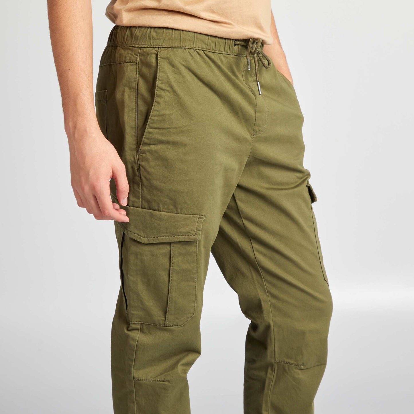 Joggers with flap pockets KHAKI