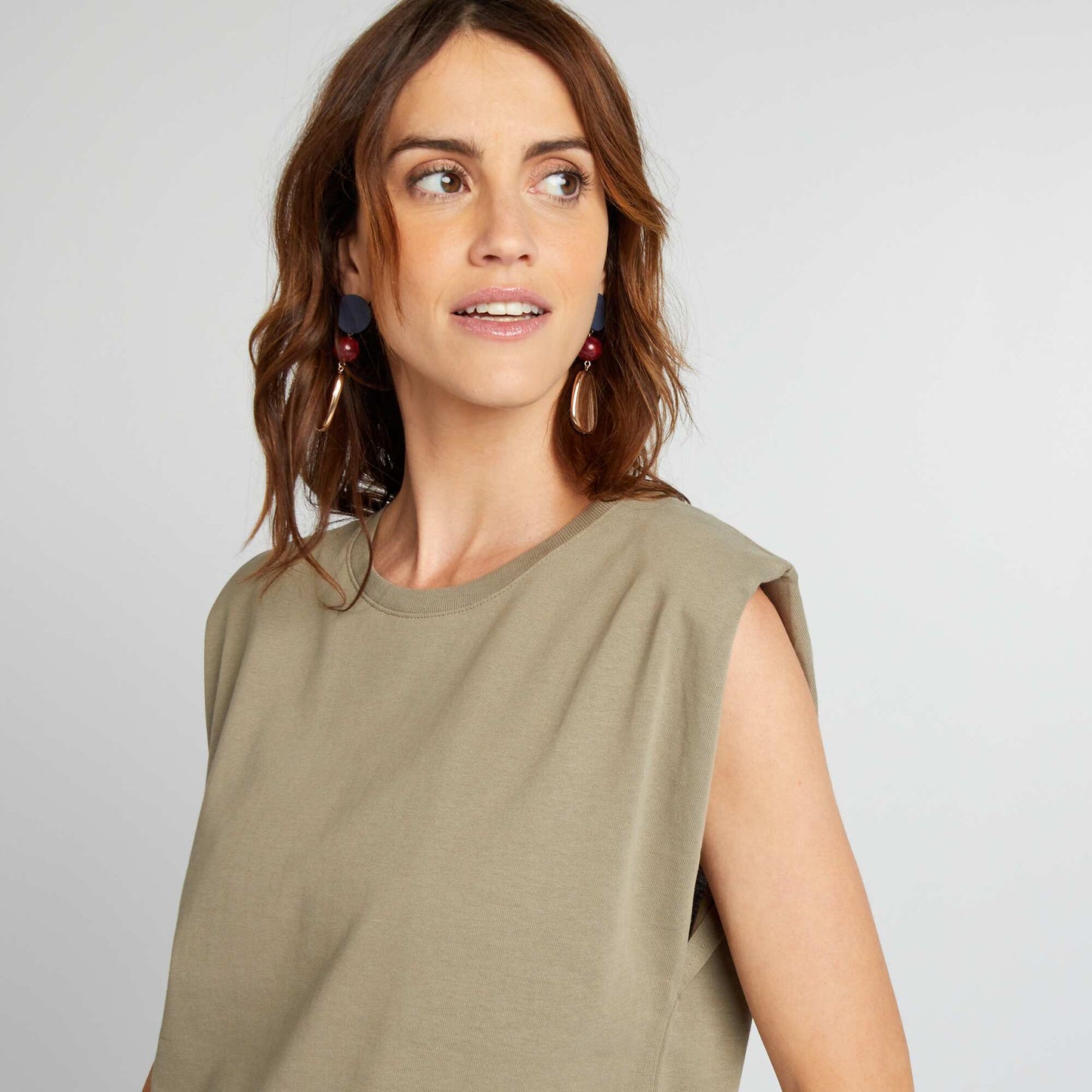 Sleeveless T-shirt GREEN