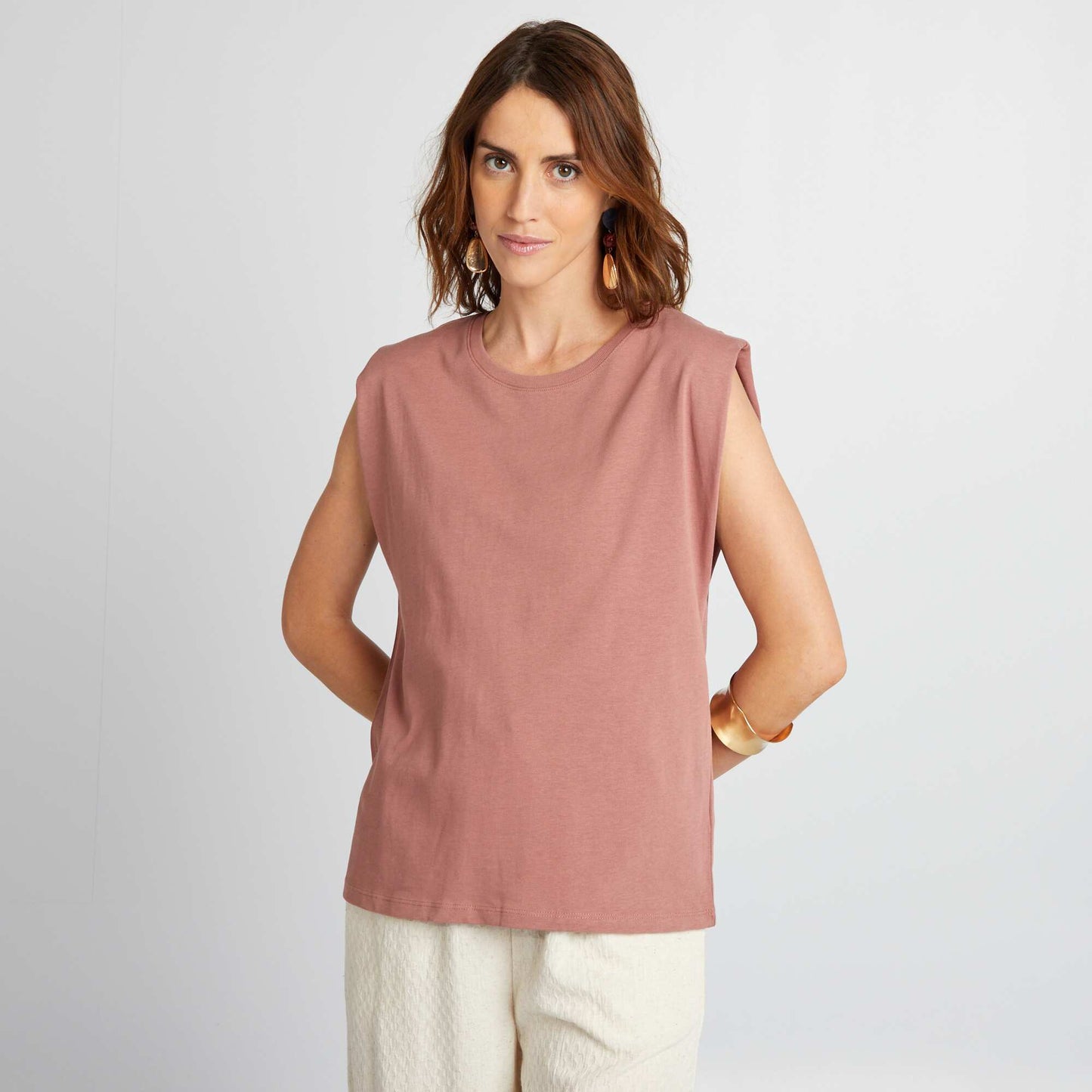 Sleeveless T-shirt BROWN