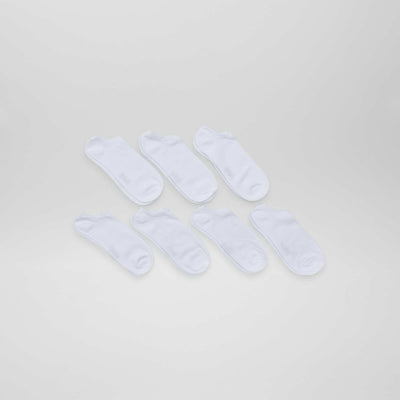 عبوة من 4 أزواج من الجوارب غير المرئية باللون الأبيض