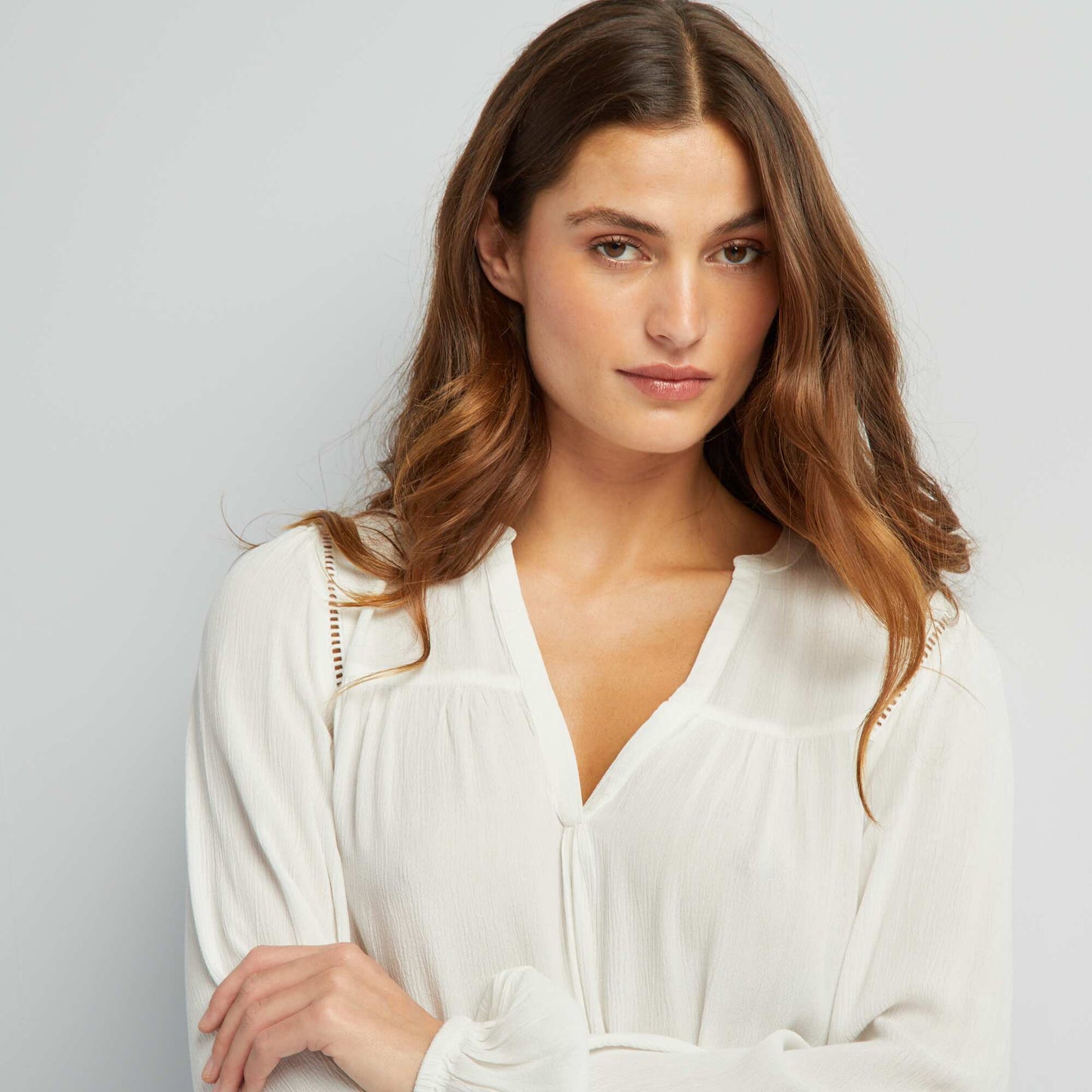 Plain V-neck blouse WHITE