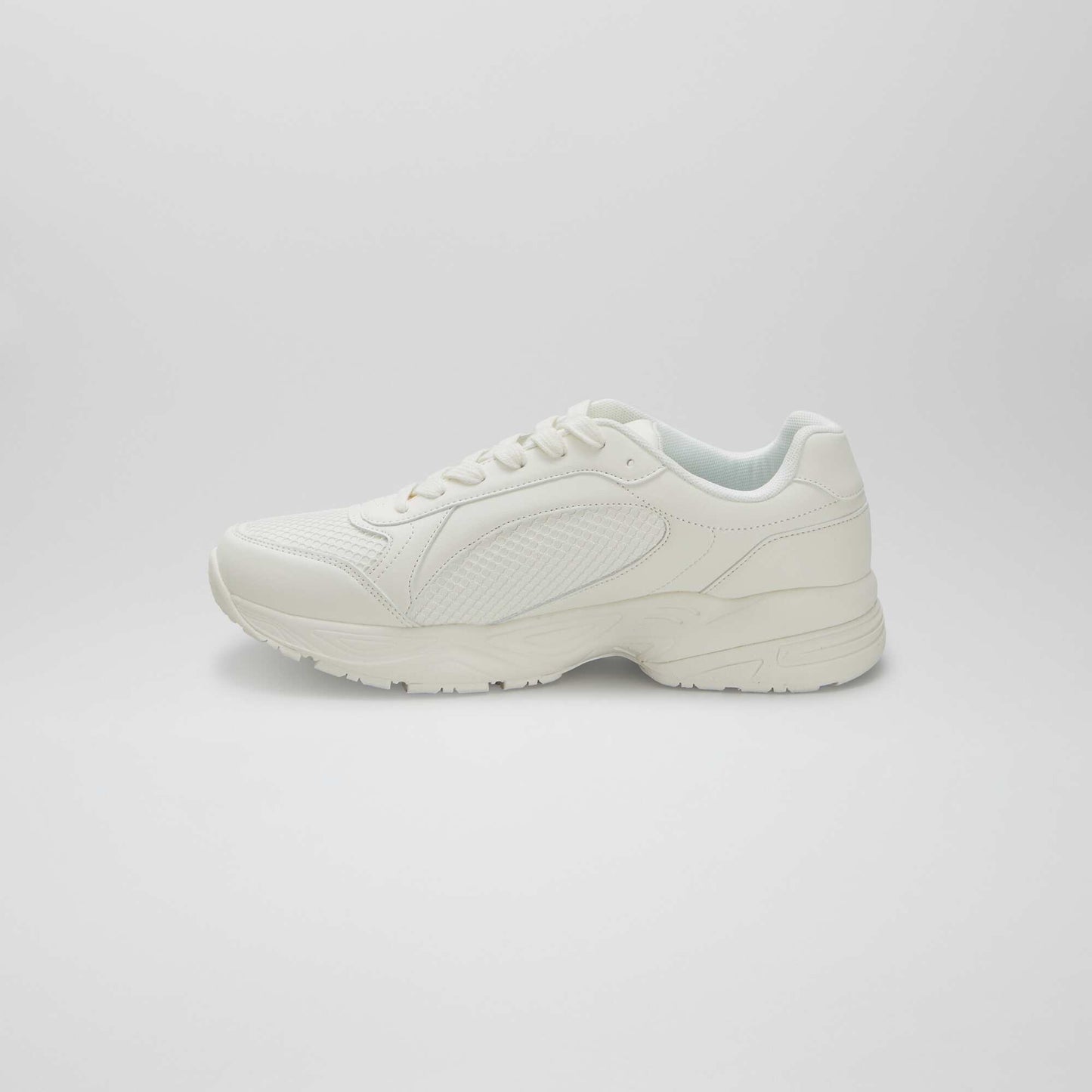 Mesh running shoes white