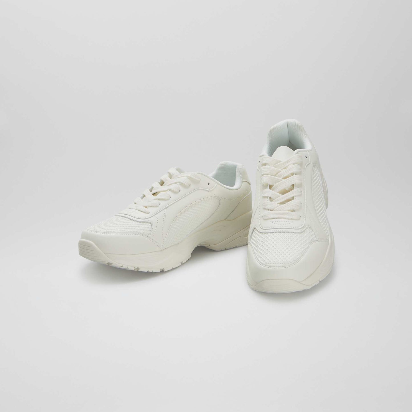 Mesh running shoes white