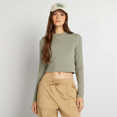 تي شيرت بأكمام طويلة أخضر