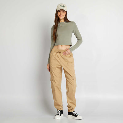 تي شيرت بأكمام طويلة أخضر