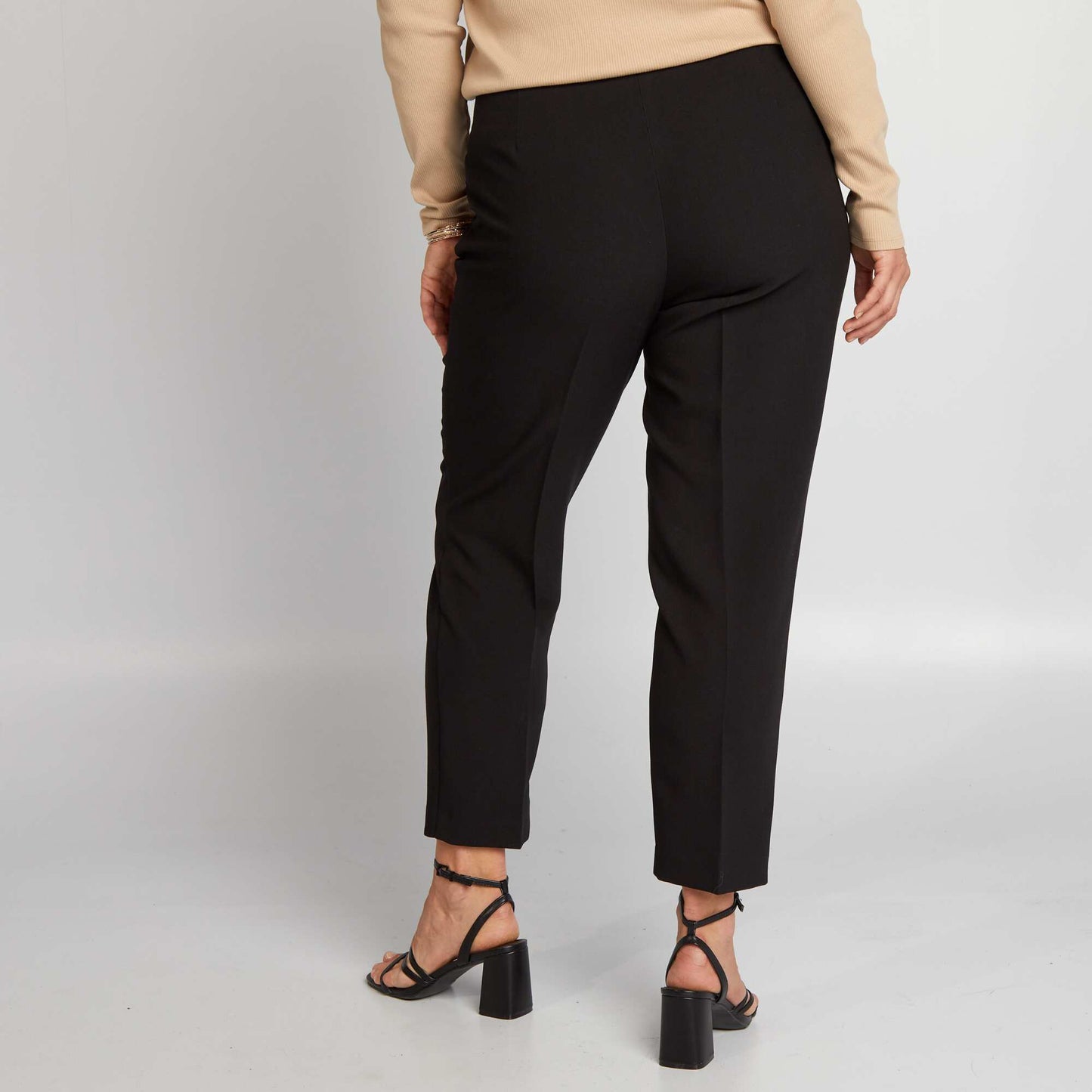 High-waisted cigarette trousers black