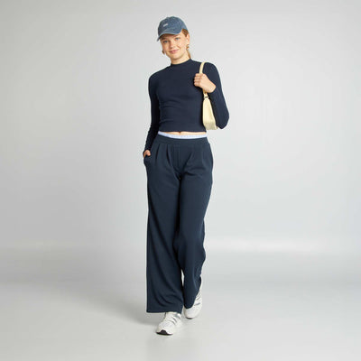 تي شيرت مضلّع بأكمام طويلة أزرق