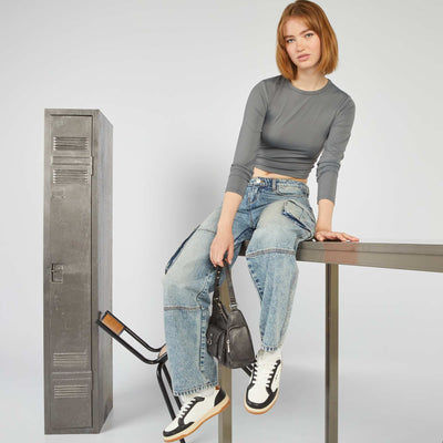 تي شيرت بأكمام طويلة مطاطية بأكمام طويلة رمادي