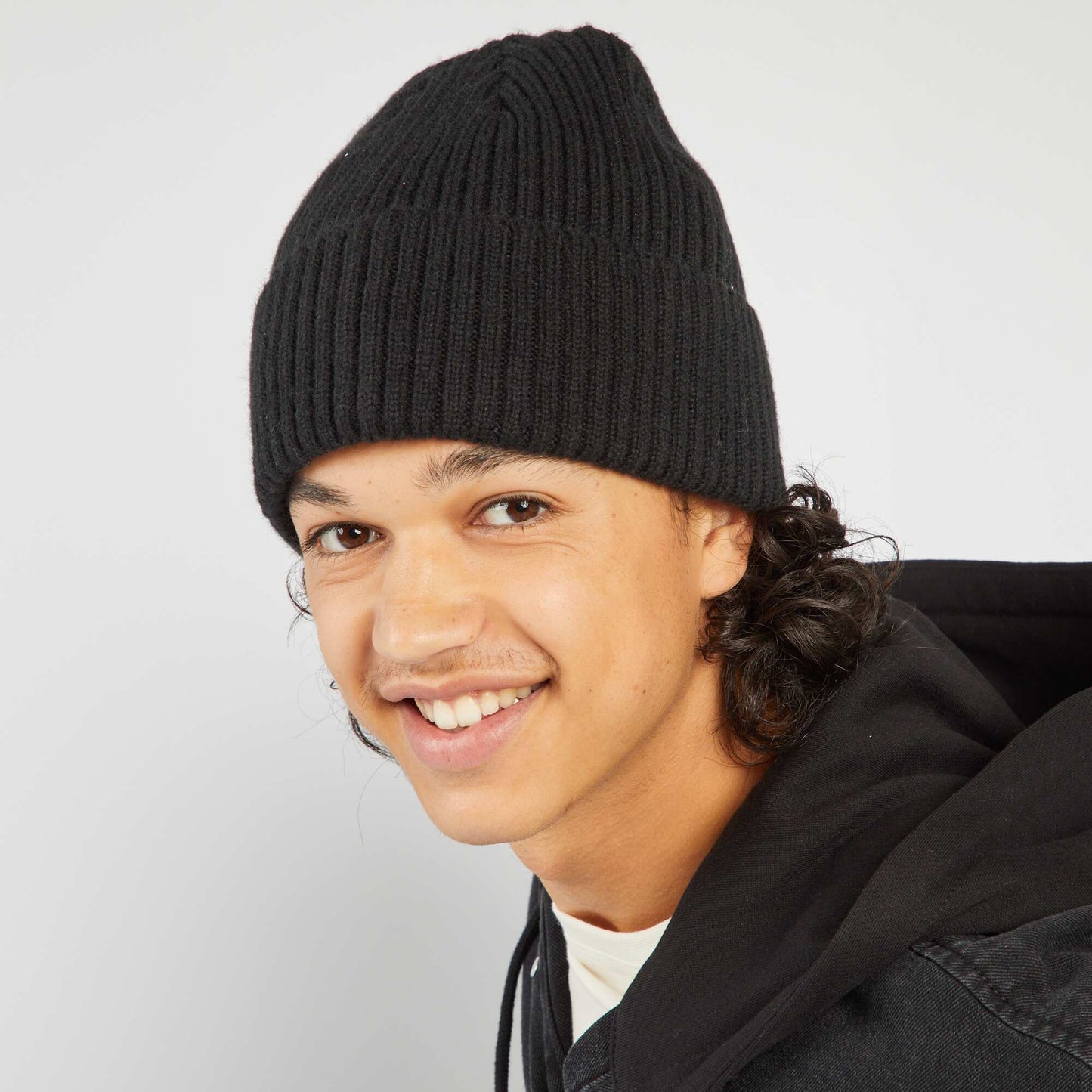 Cuffed beanie BLACK