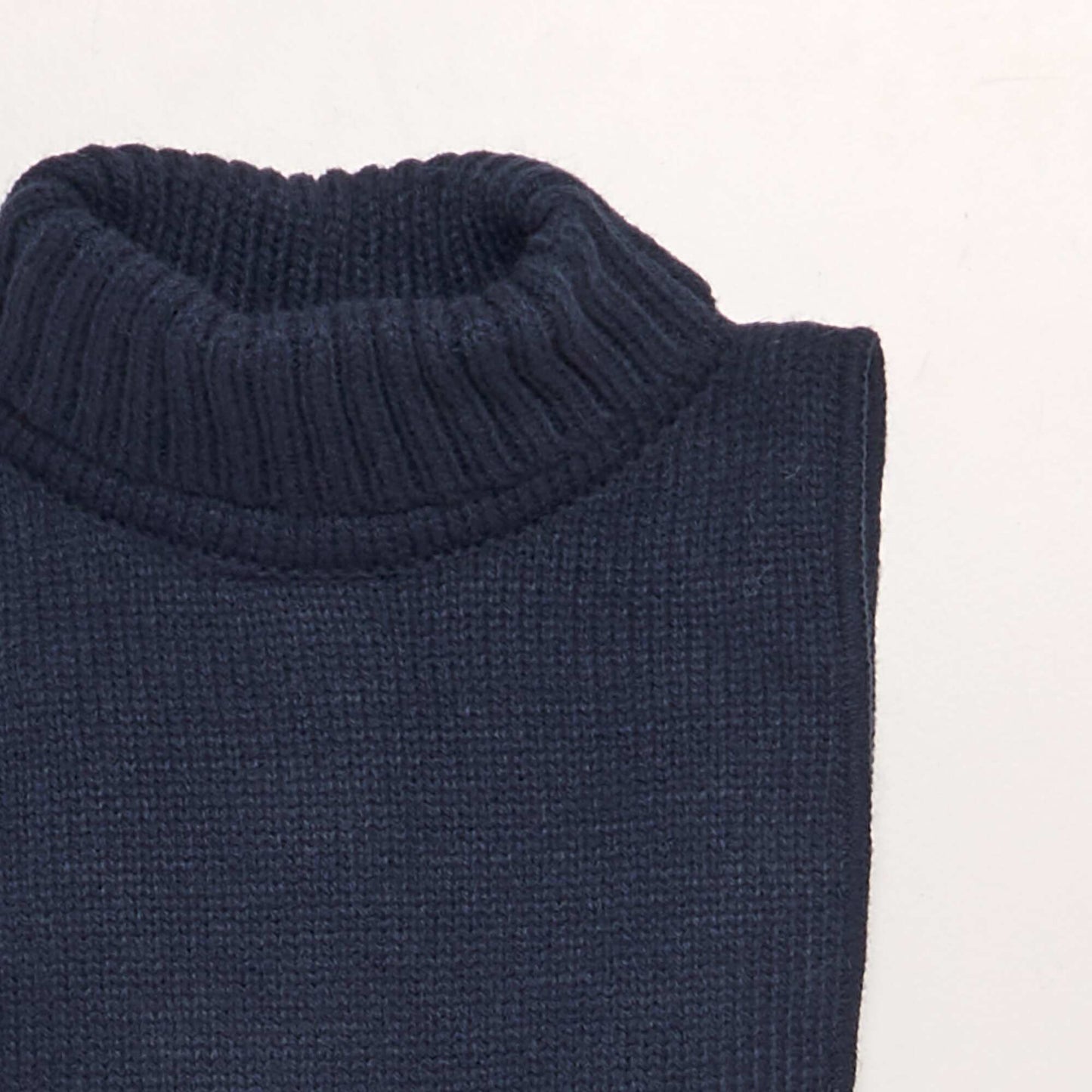 Knitted snood blue