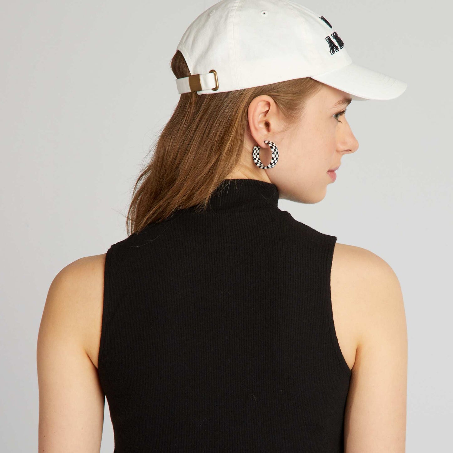 Sleeveless round-neck T-shirt BLACK