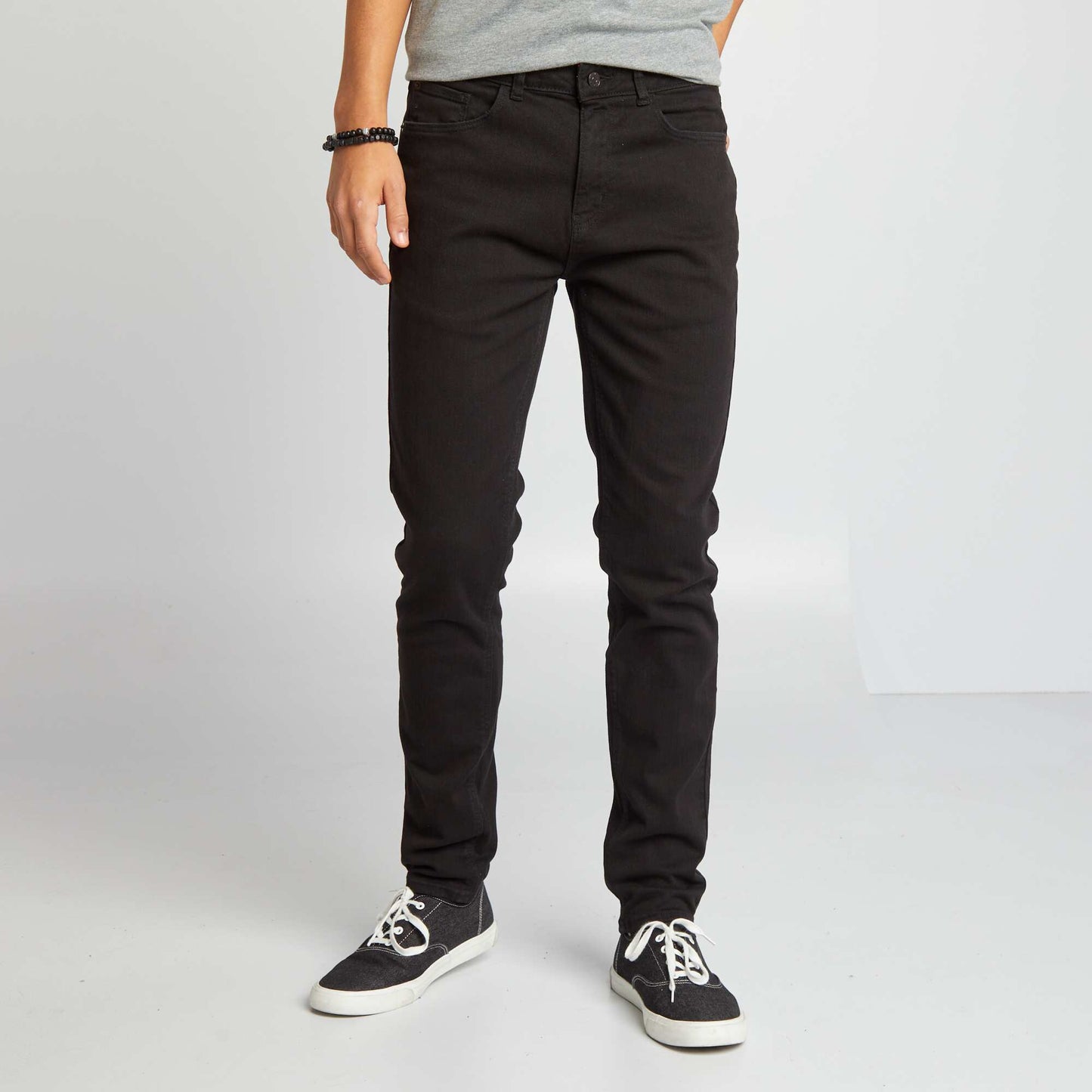 Plain slim-fit jeans black