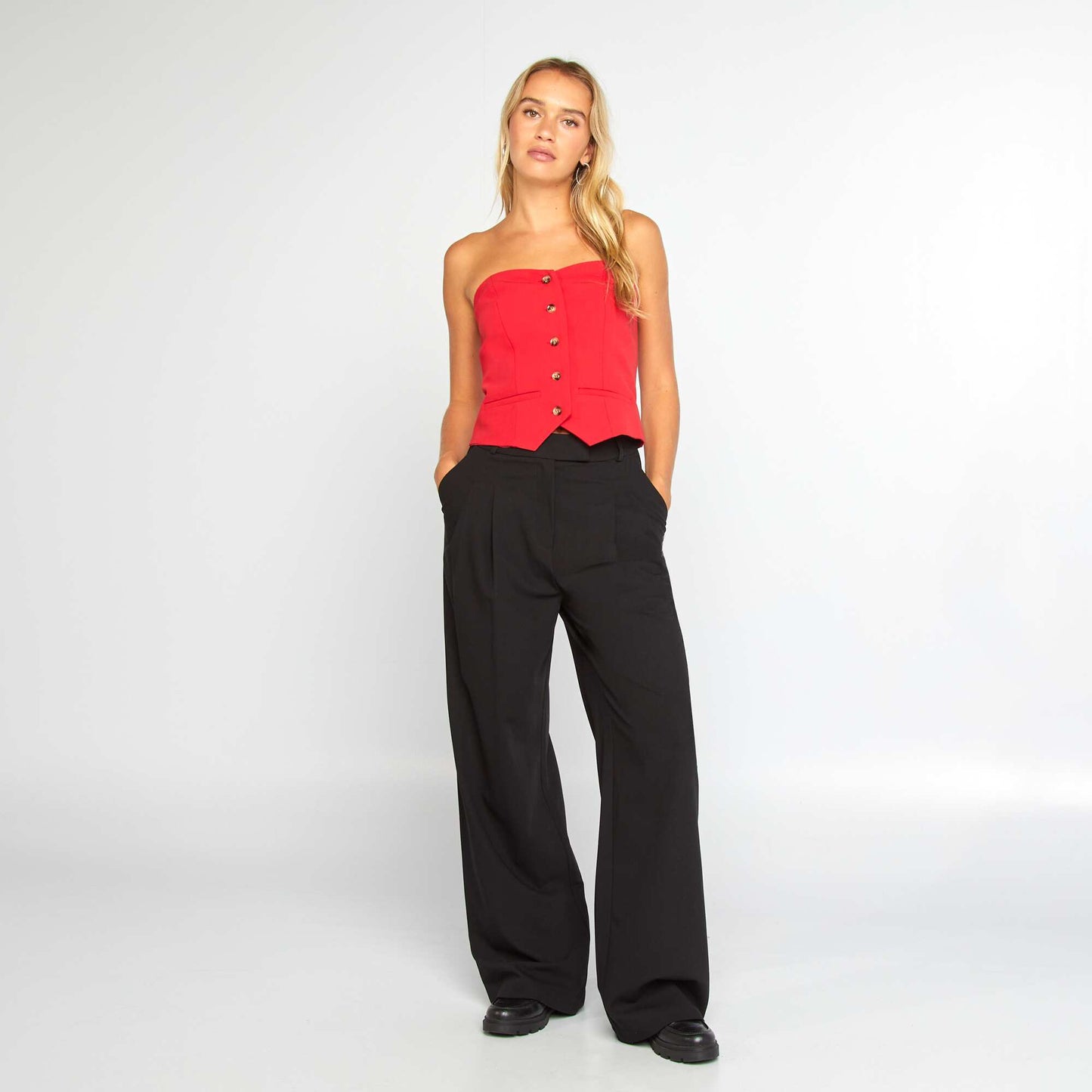 Wide-leg tailored trousers black