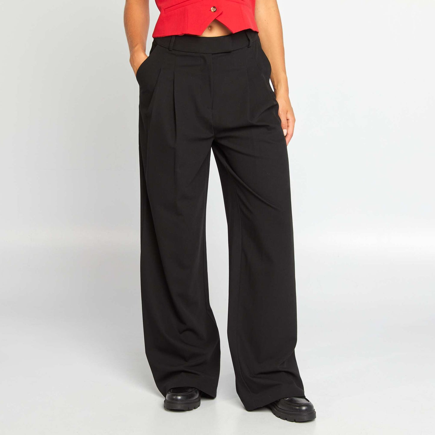 Wide-leg tailored trousers black