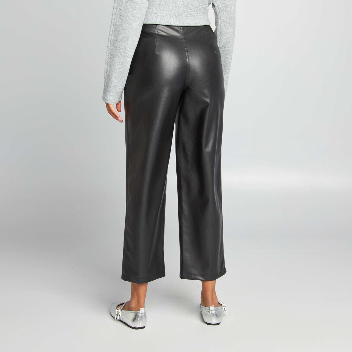 Straight-leg synthetic trousers black