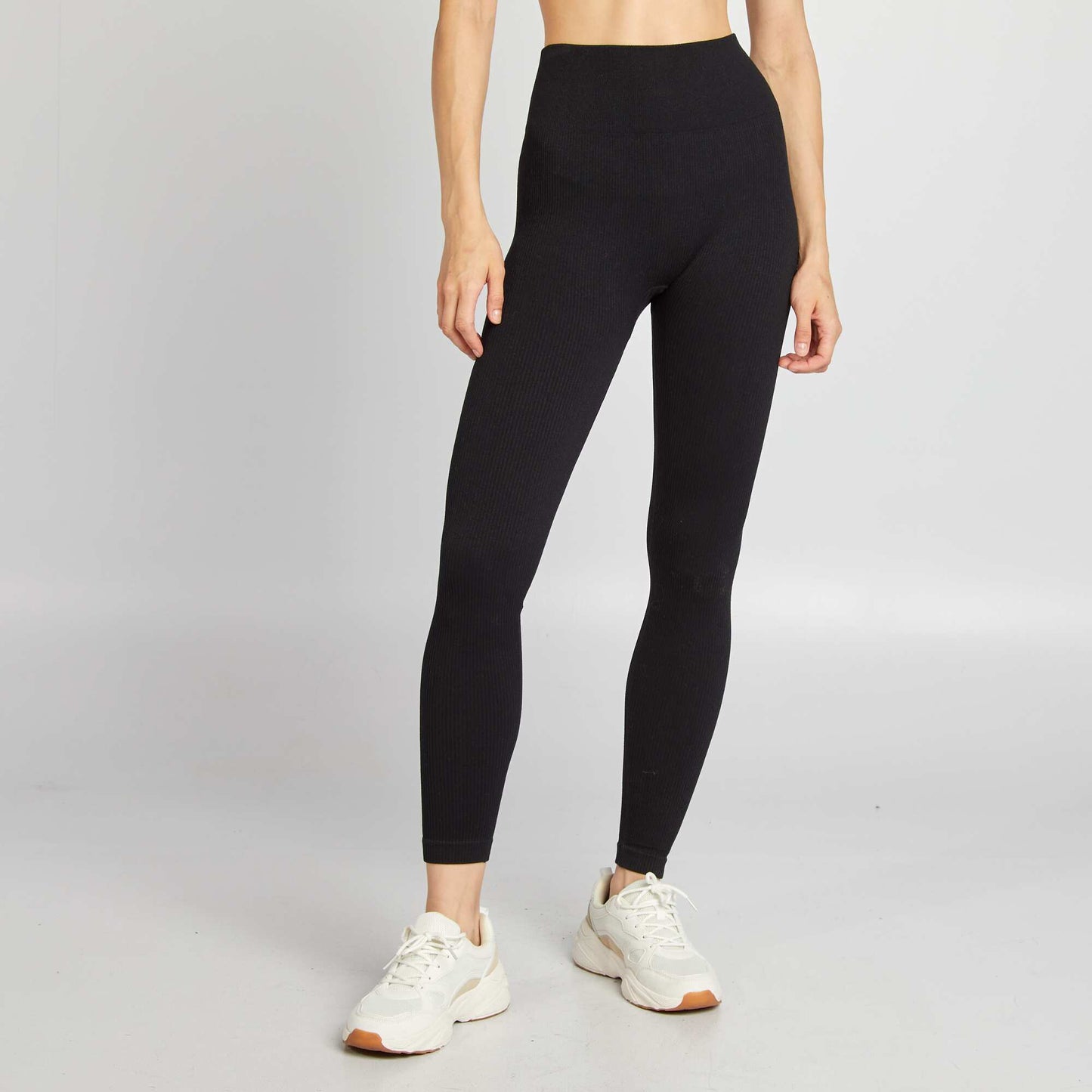 Seamless ribbed leggings black