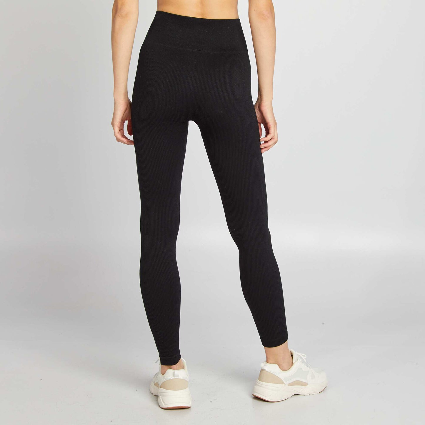 Seamless ribbed leggings black