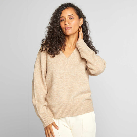 Knitted V-neck jumper BEIGE