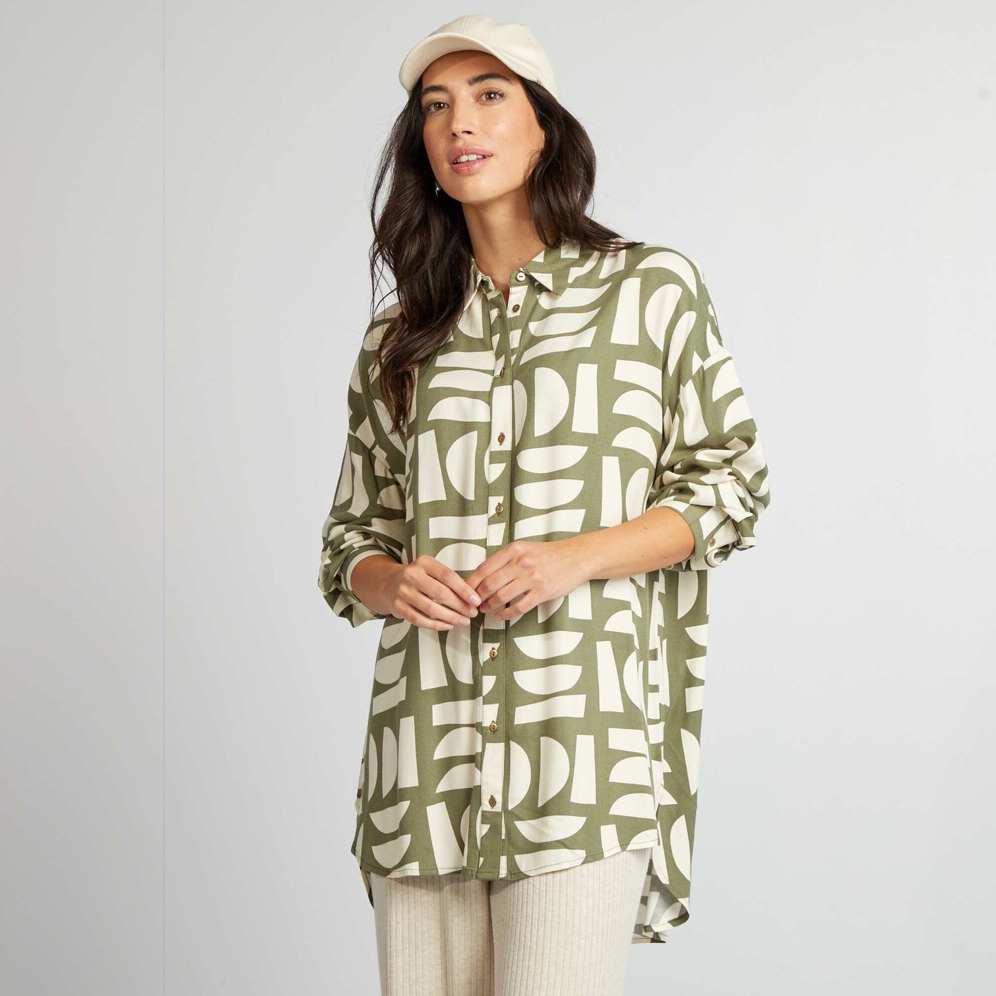 Flowing blouse with longer back GREEN