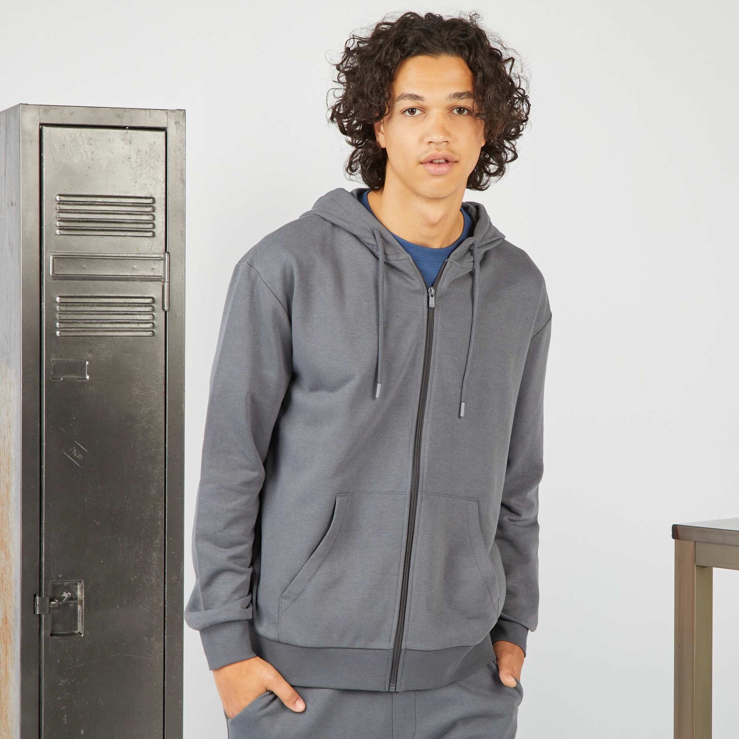 Zip-up hoodie GREY