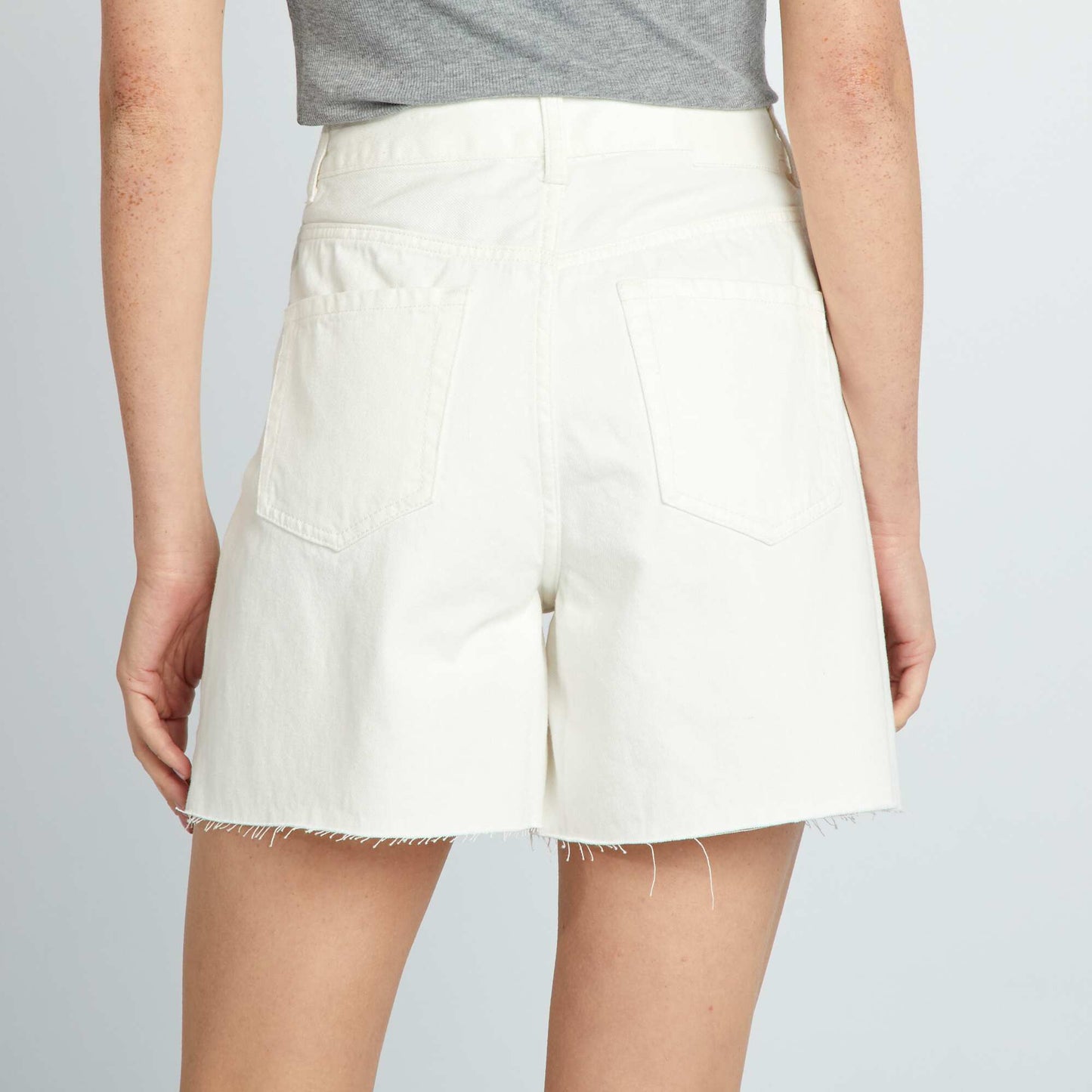 High-waisted denim shorts WHITE