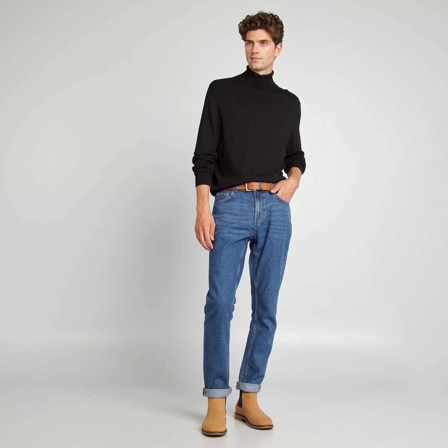 Fine knit roll neck sweater black