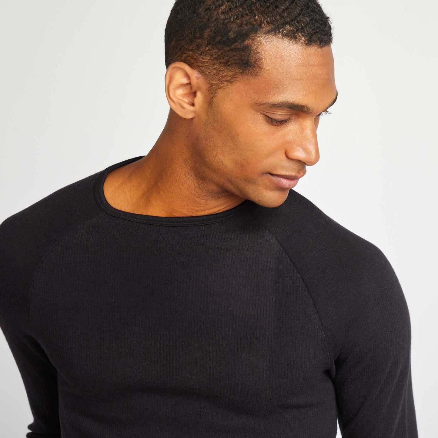 Long-sleeved heat-regulating T-shirt black