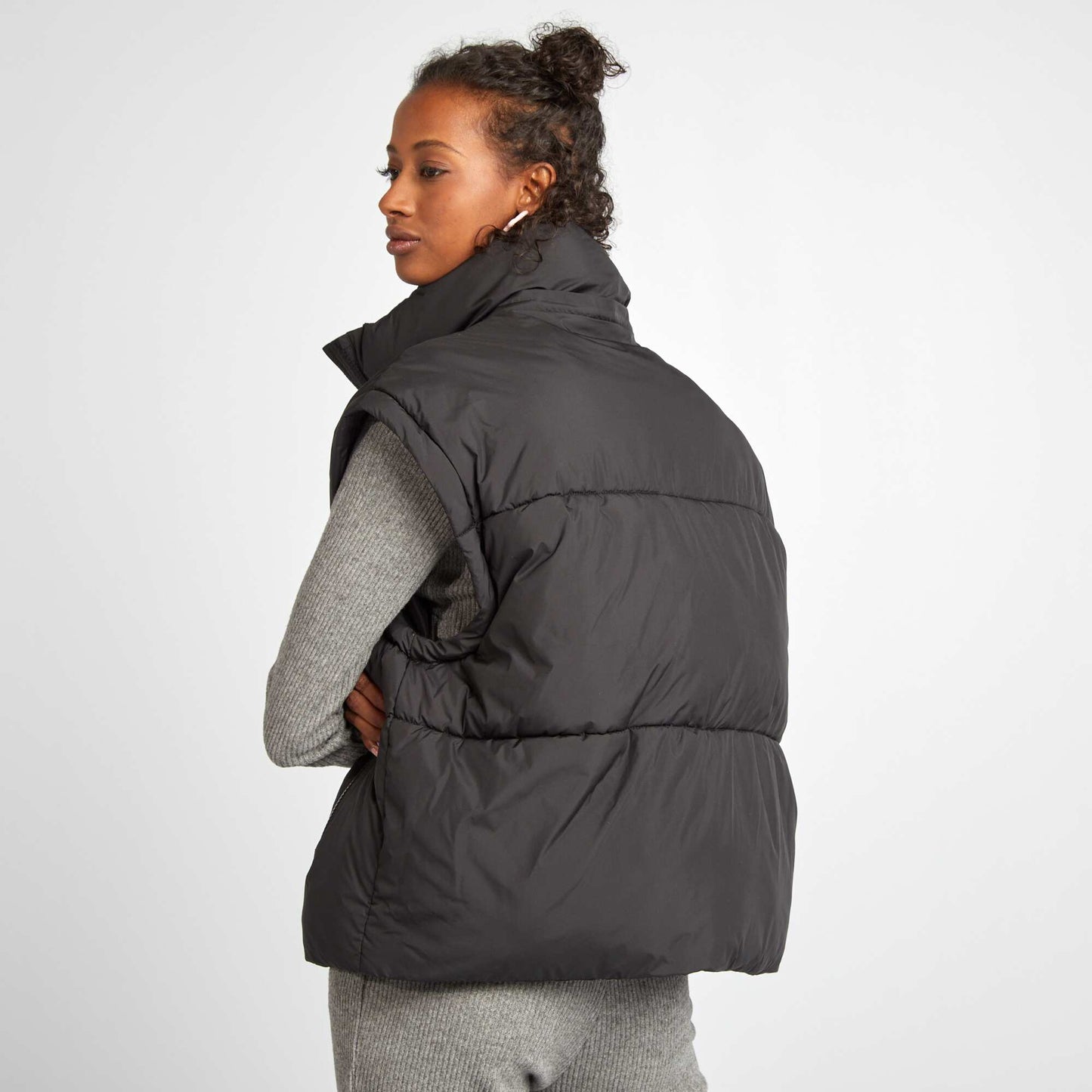 Puffy padded jacket with detachable sleeves and hood black