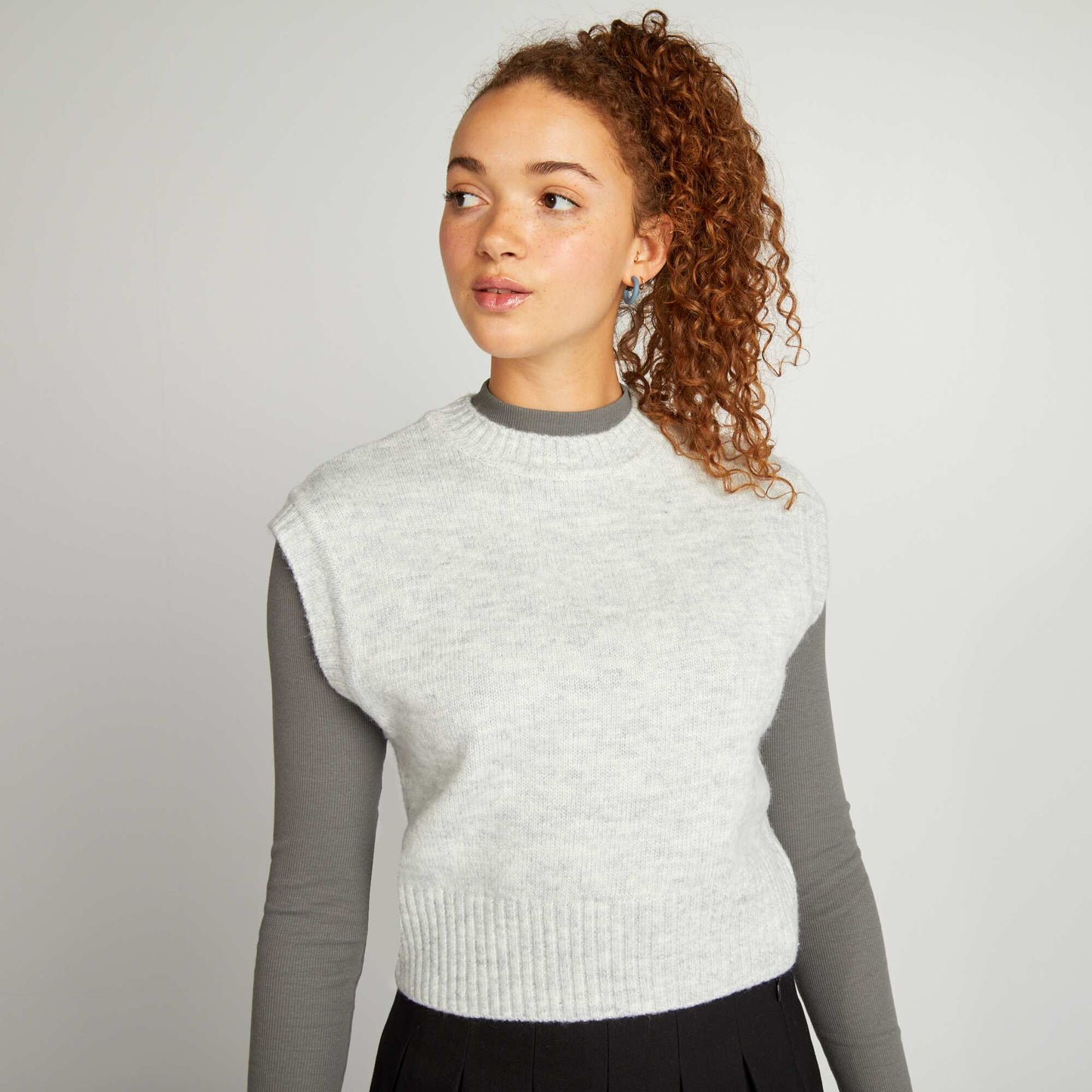 Sleeveless knit jumper GREY