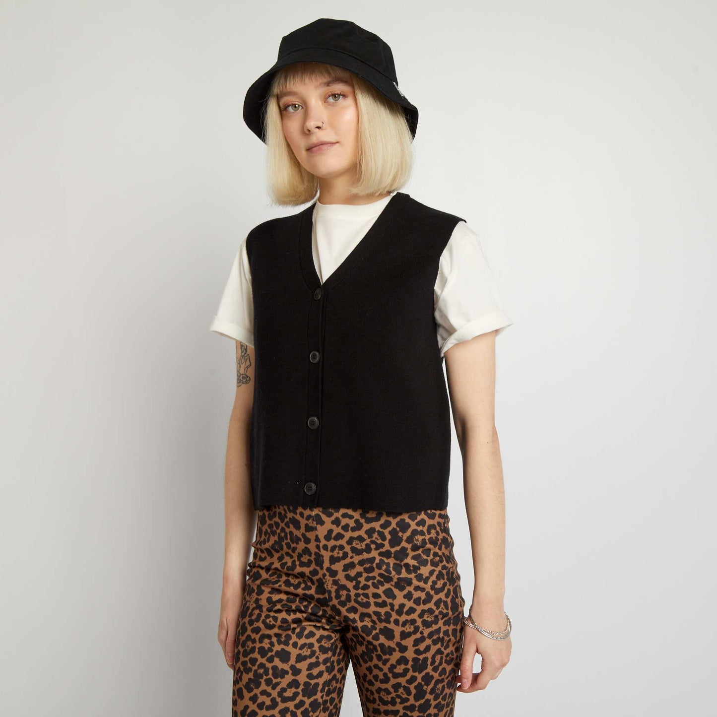 Knitted waistcoat black