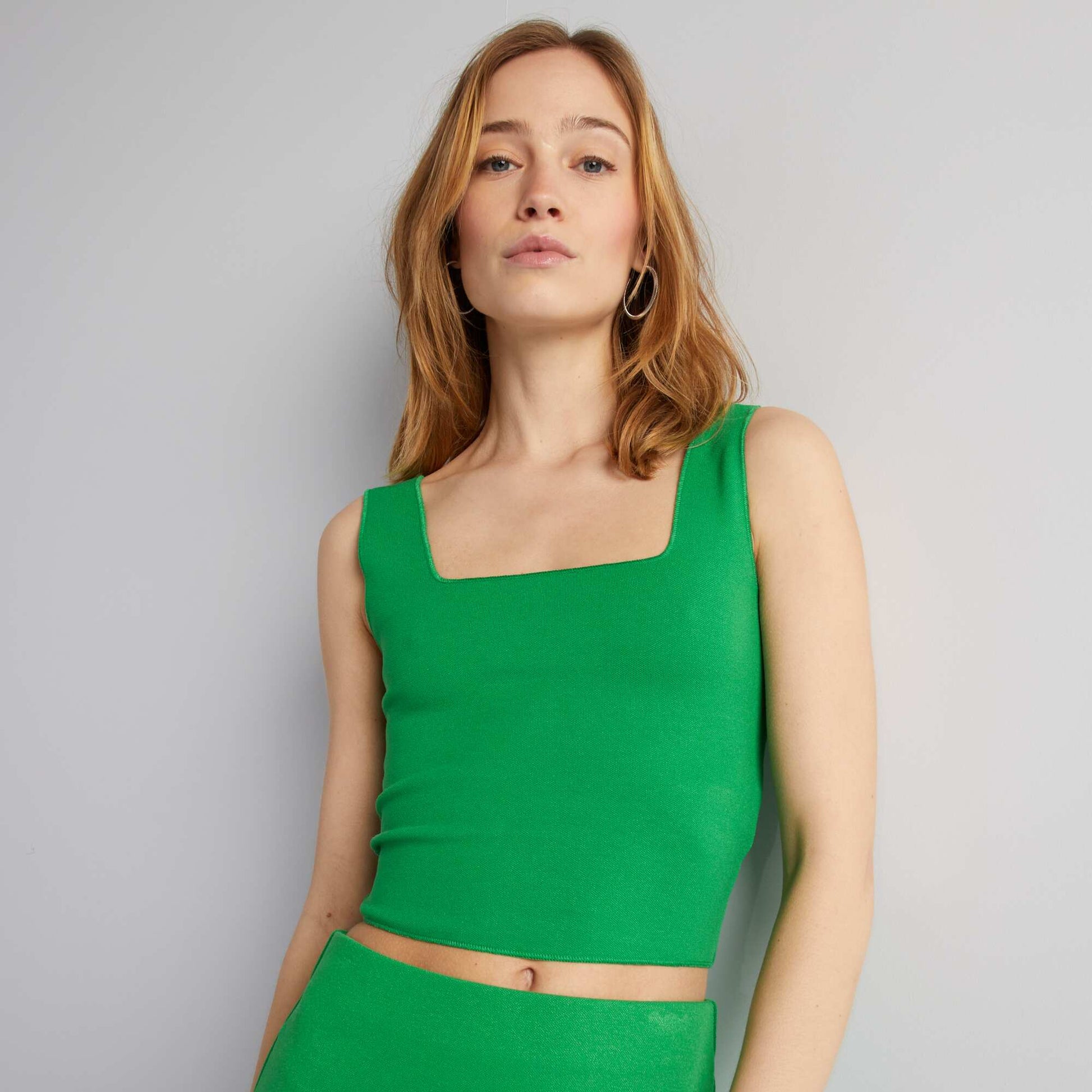 Strappy crop top with square neckline GREEN