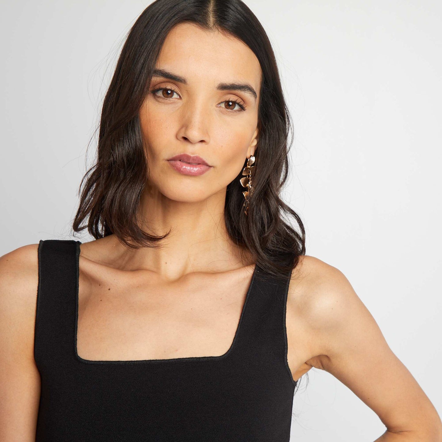 Strappy crop top with square neckline BLACK