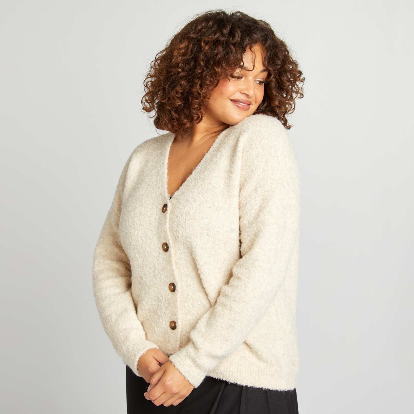 Buttoned V-neck cardigan BEIGE