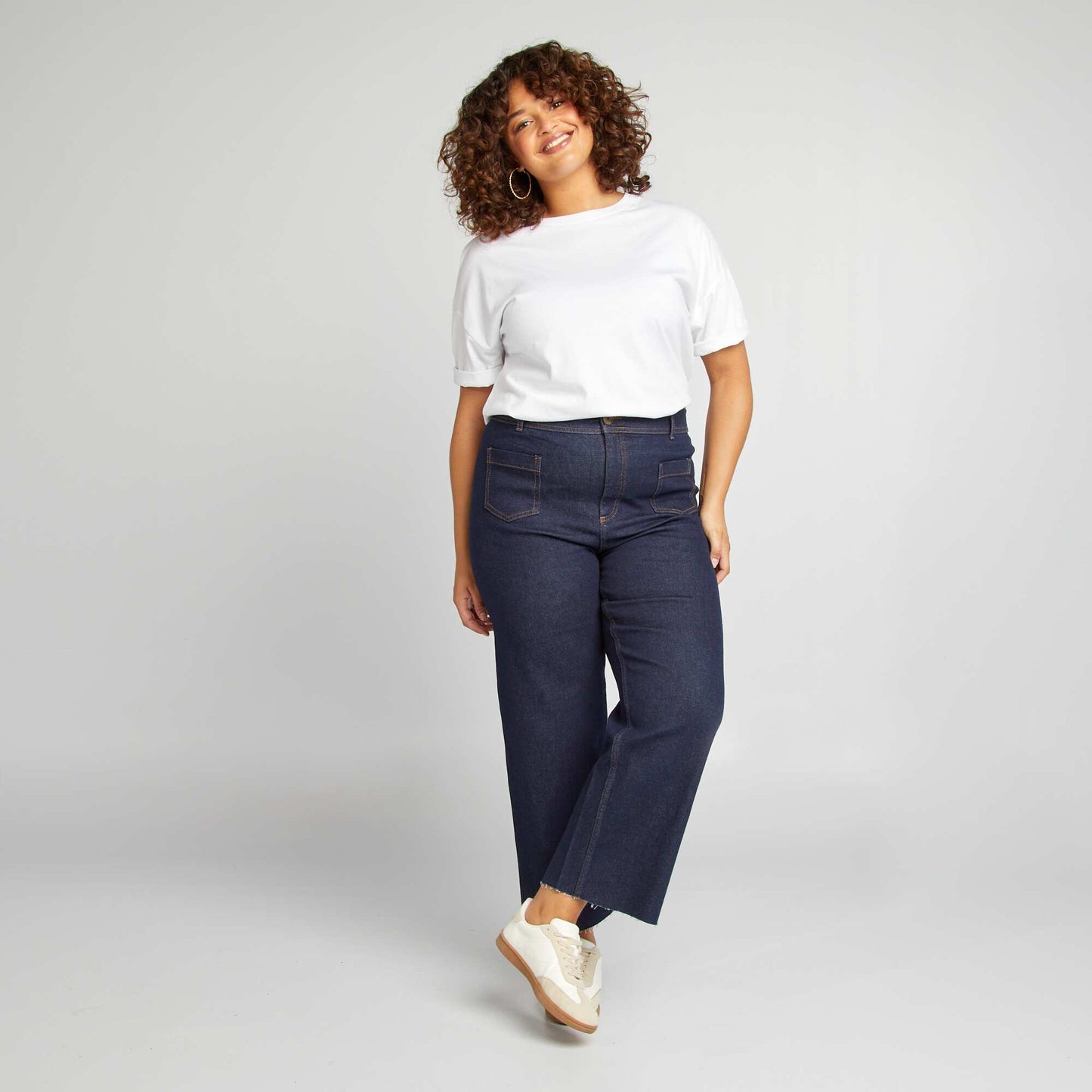 Wide-leg jeans with patch pockets on the front BLUE