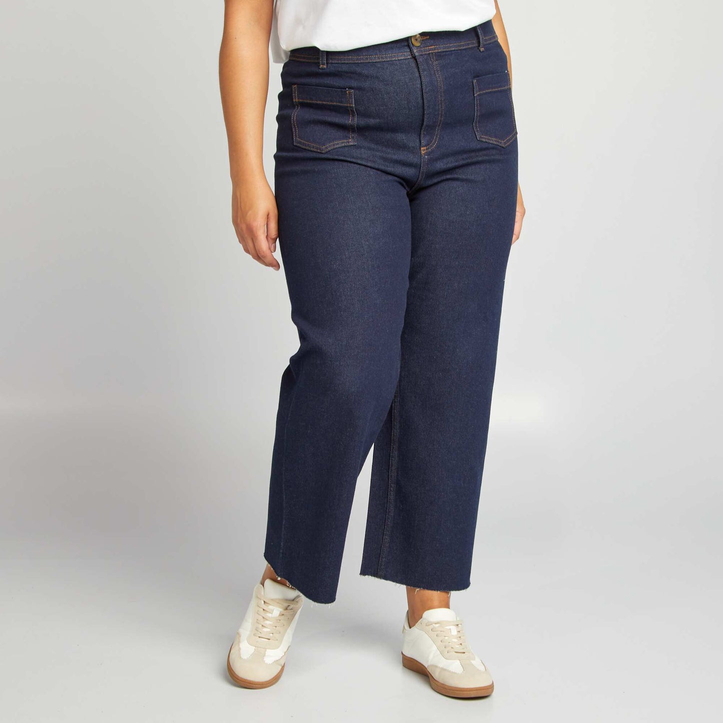 Wide-leg jeans with patch pockets on the front BLUE