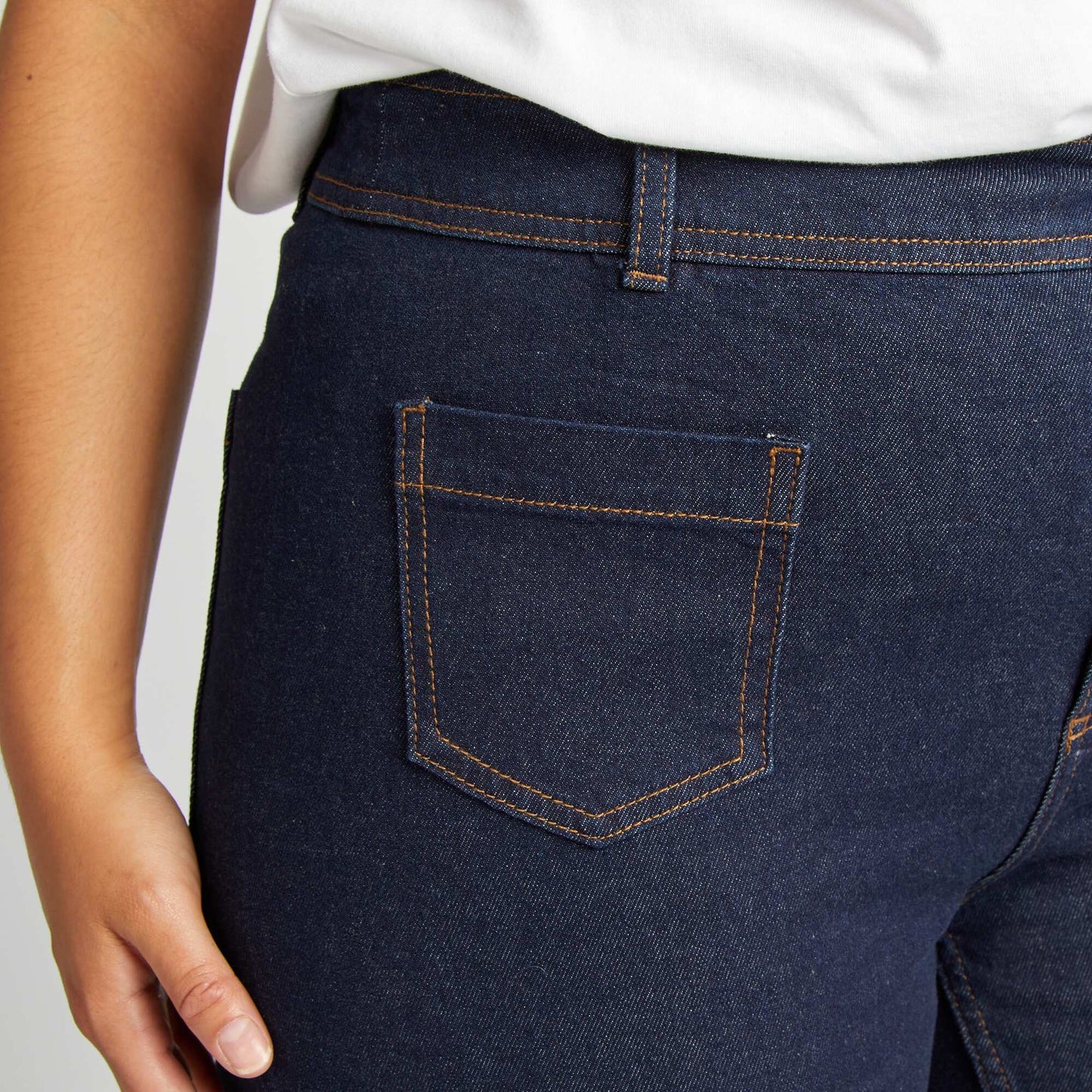 Wide-leg jeans with patch pockets on the front BLUE